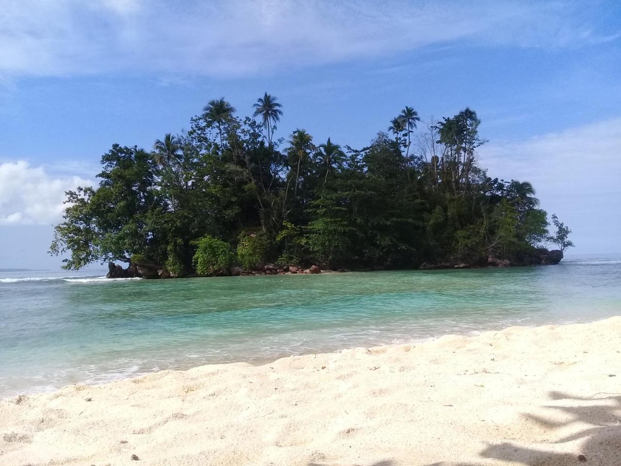 Nusa Nalan Beach Resort Rumah Olat Eksteriør billede