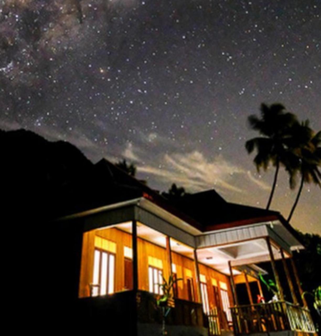 Nusa Nalan Beach Resort Rumah Olat Eksteriør billede